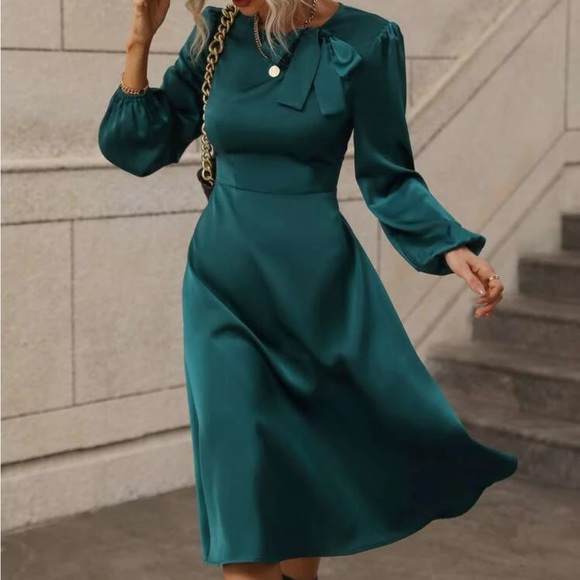 SHEIN green silk dress - Picture 1 of 5